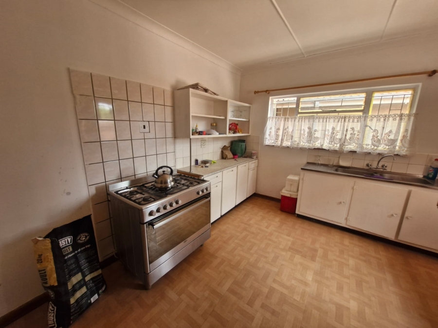 To Let 4 Bedroom Property for Rent in Kathu Northern Cape